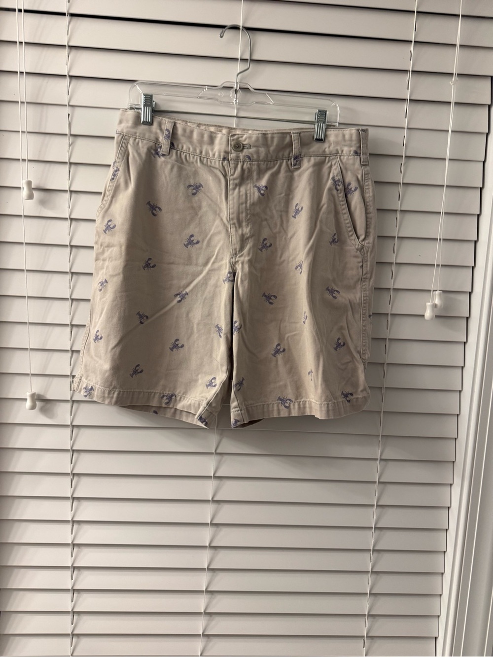 Izod Tan Flat-Front Shorts with Blue Lobster Print